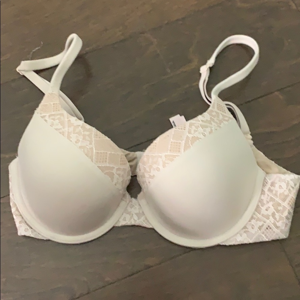 tan victoria secret bra